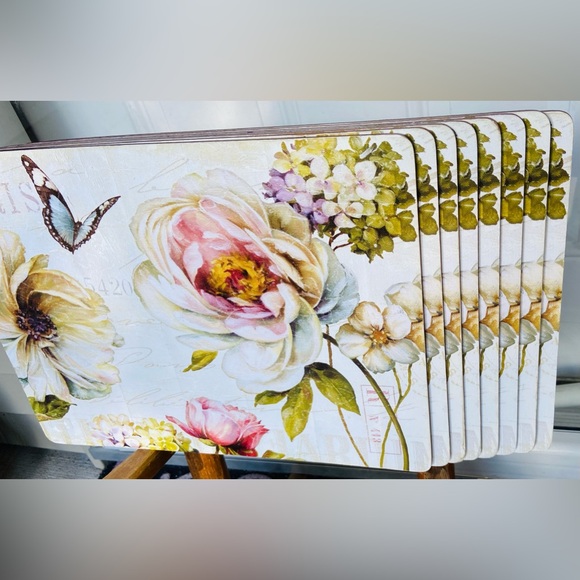8 GUC Paris Flowers and a Butterfly Place Mats Slightly Used but Still Clean🦋🌸 - Picture 4 of 16